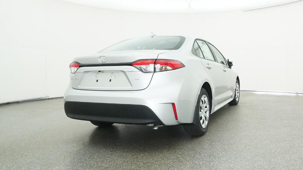 2025 Toyota Corolla LE photo 18