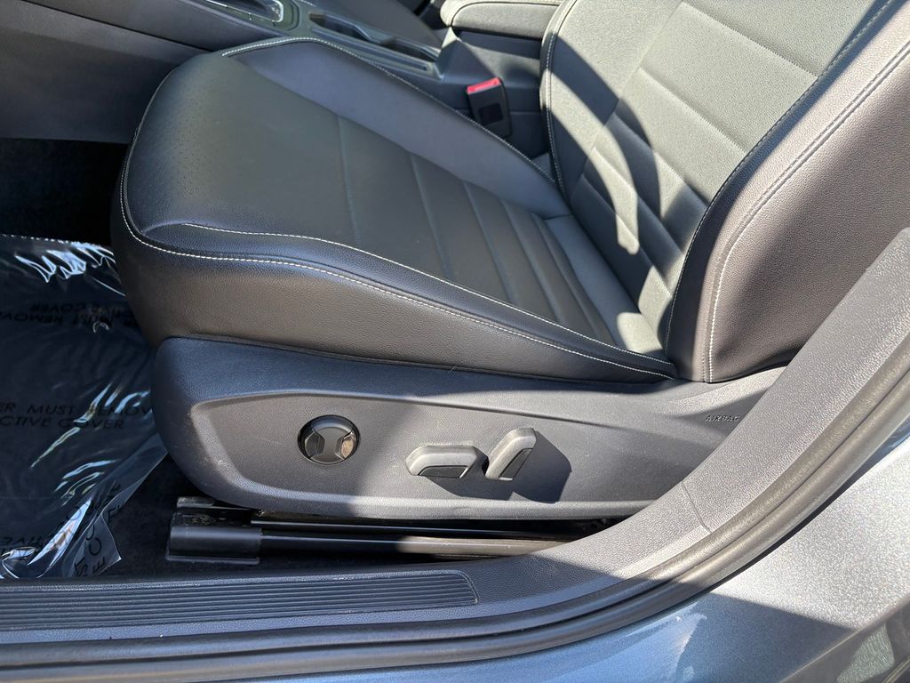2024 Volkswagen Jetta 1.5T SE photo 14