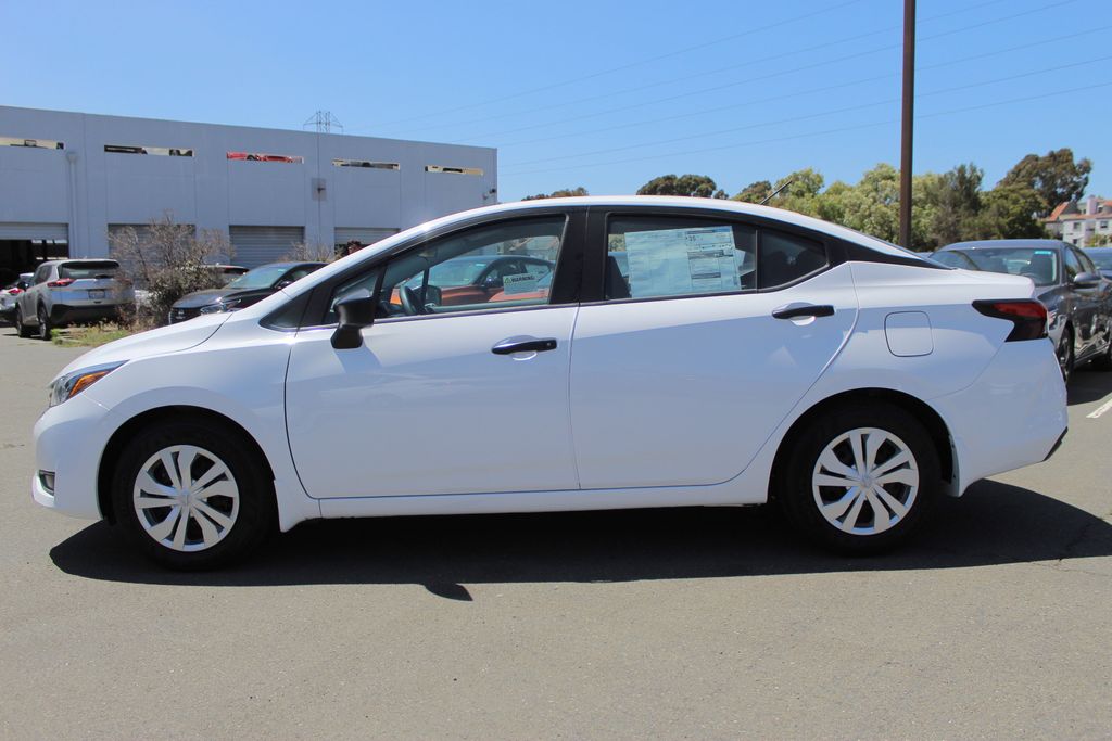 2025 Nissan Versa 1.6 S photo 9