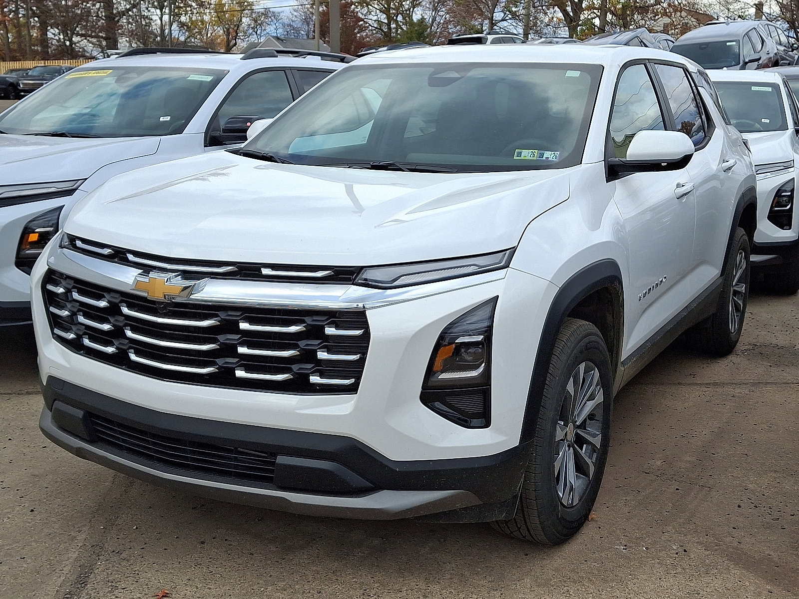 2026 Chevrolet Equinox LT photo 2