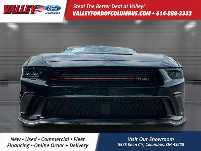 2025 Ford Mustang GT Premium photo 2