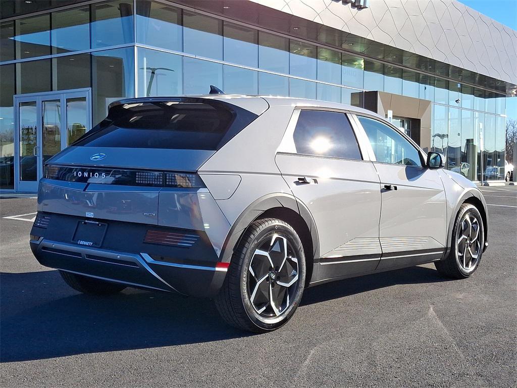 2024 Hyundai Ioniq 5 SEL photo 4