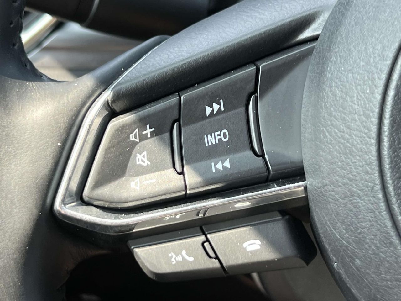 2022 Mazda CX-5 2.5 S Preferred photo 17