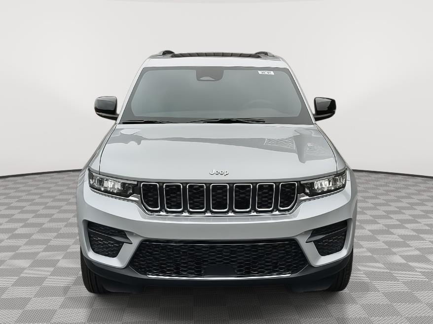 2025 Jeep Grand Cherokee Laredo X photo 8