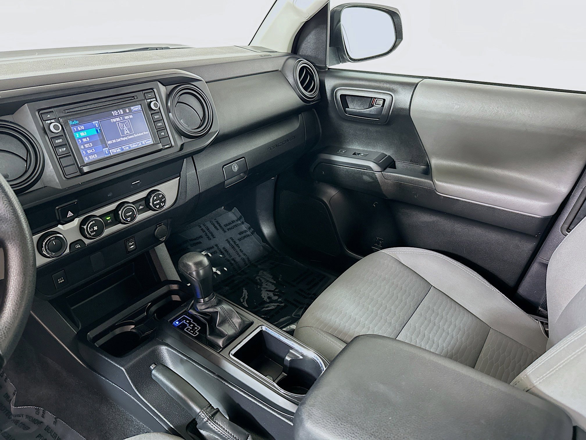 2019 Toyota Tacoma SR 4x4 photo 20