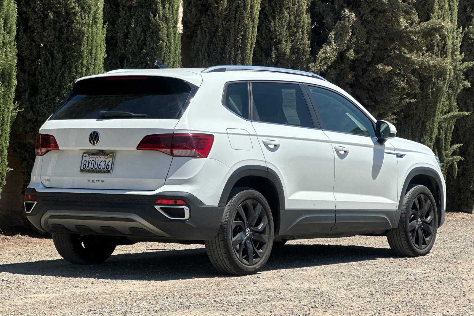 2022 Volkswagen Taos SEL photo 4