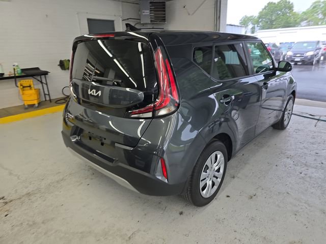 2024 Kia Soul LX photo 3