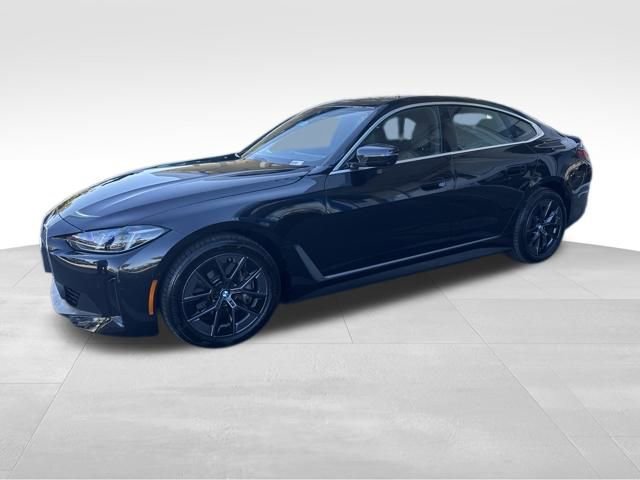 2025 BMW i4 40's photo