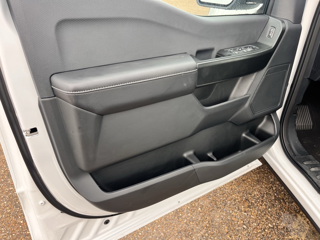 2025 Ford F-150 STX photo 18