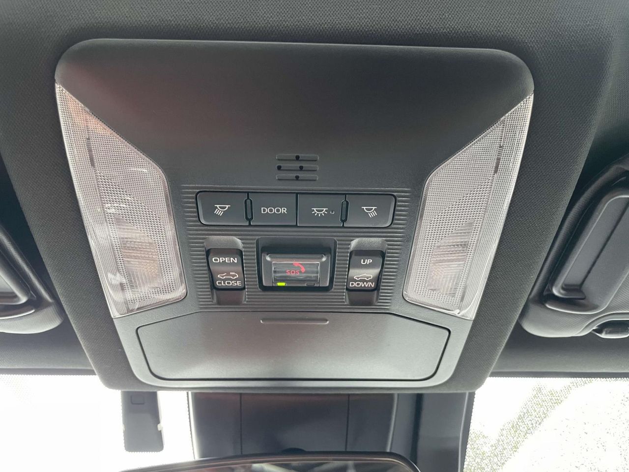2022 Toyota RAV4 Hybrid SE photo 26