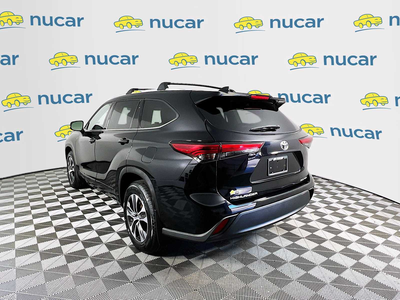 2022 Toyota Highlander XLE photo 4