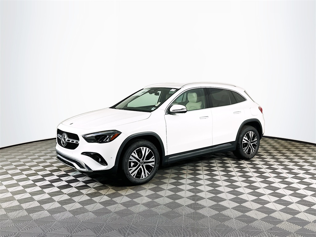 2025 Mercedes Benz GLA 250 4MATIC photo 3