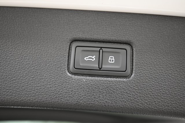 2023 Audi Q7 55 Premium Plus photo 19