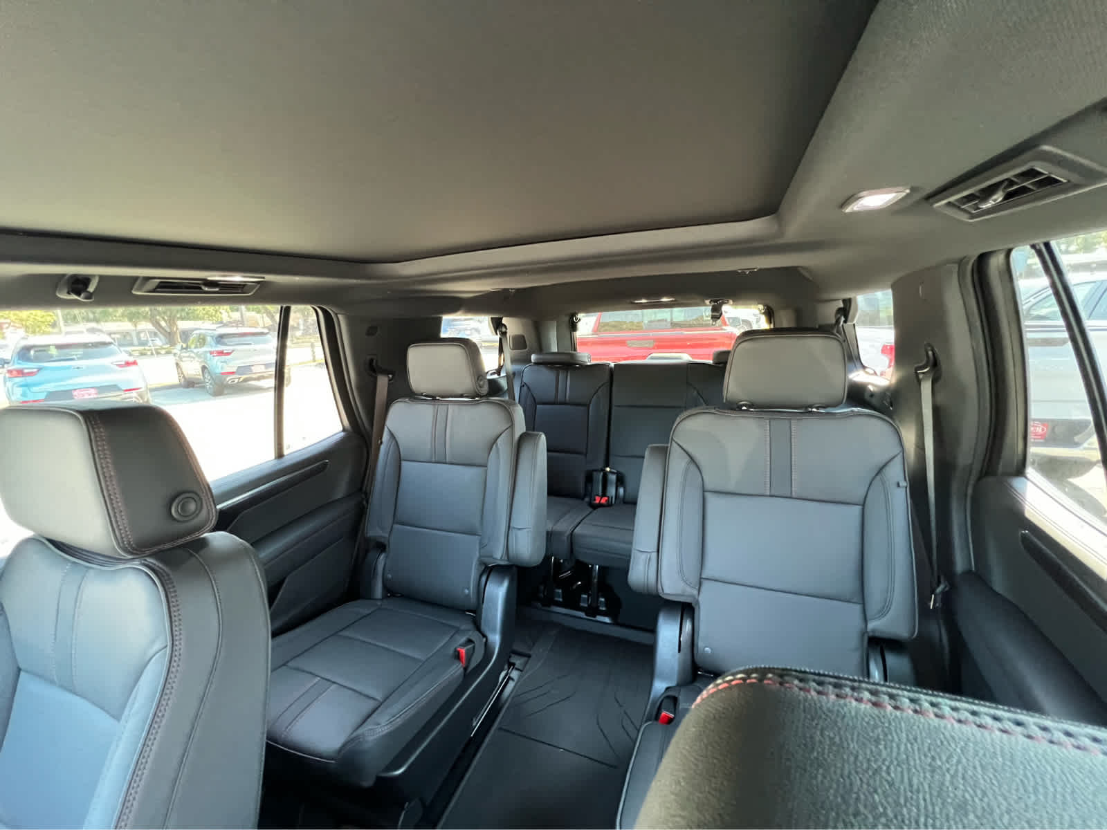 2025 Chevrolet Tahoe RST photo 17