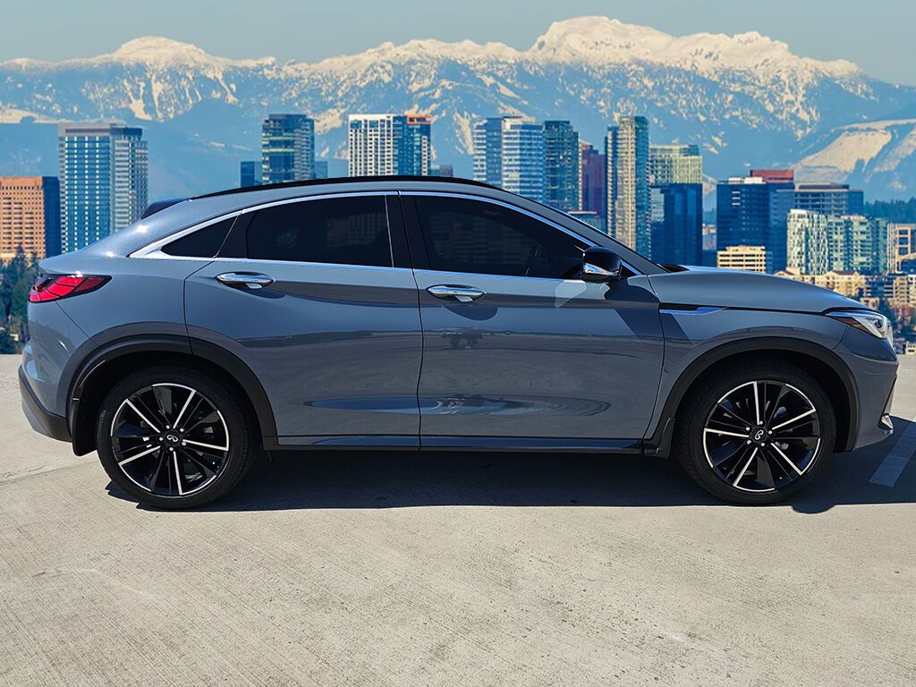 2022 Infiniti QX55 Essential photo 8