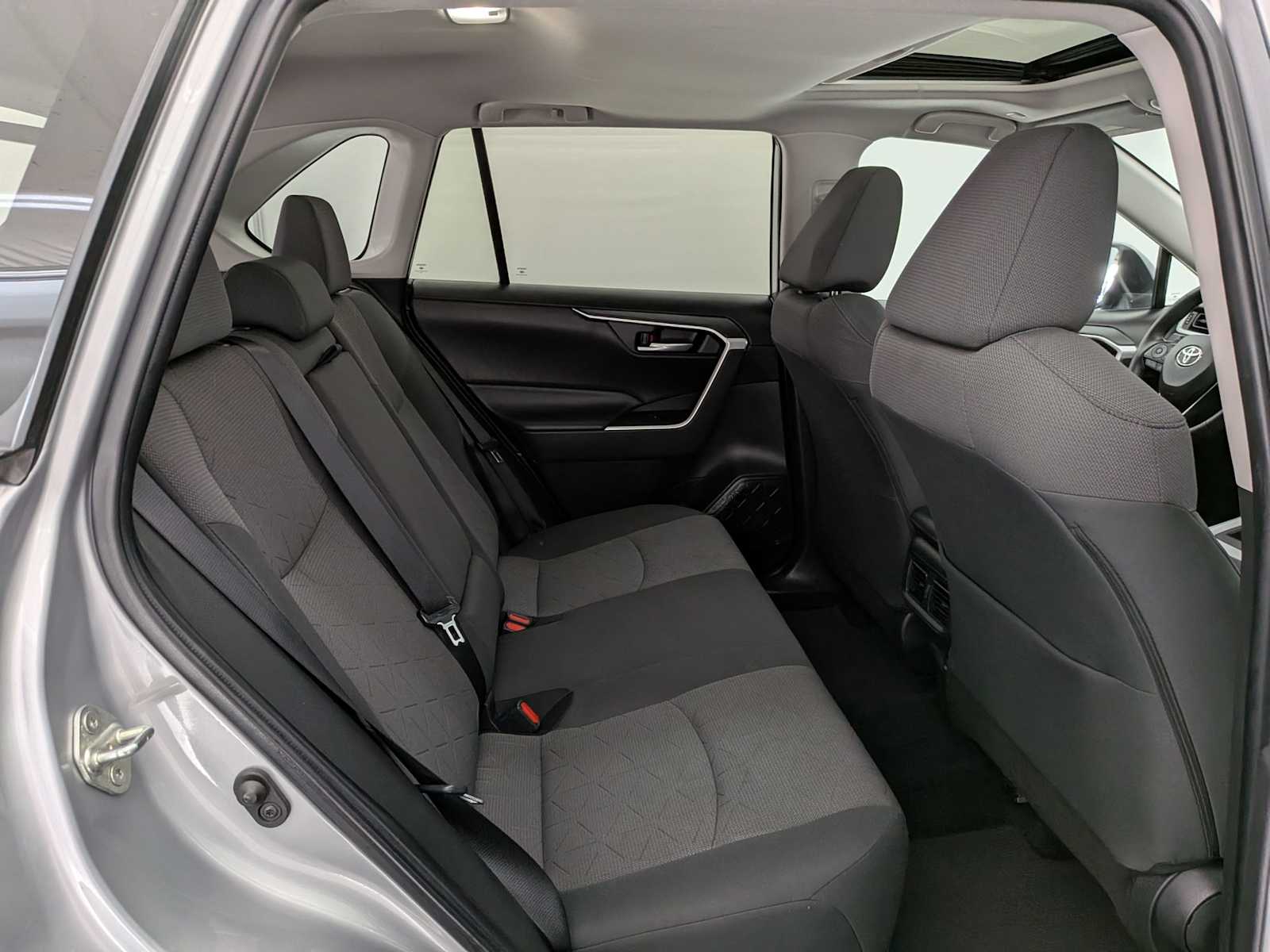 2023 Toyota RAV4 XLE photo 17