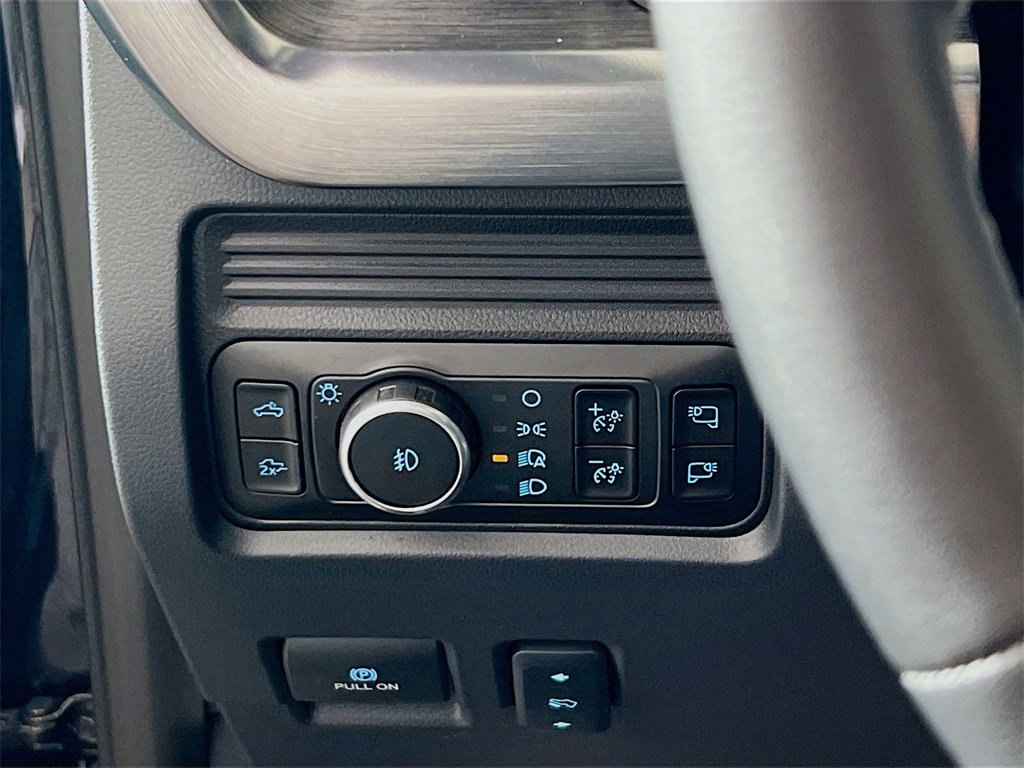 2025 Ford F-250 Lariat photo 19