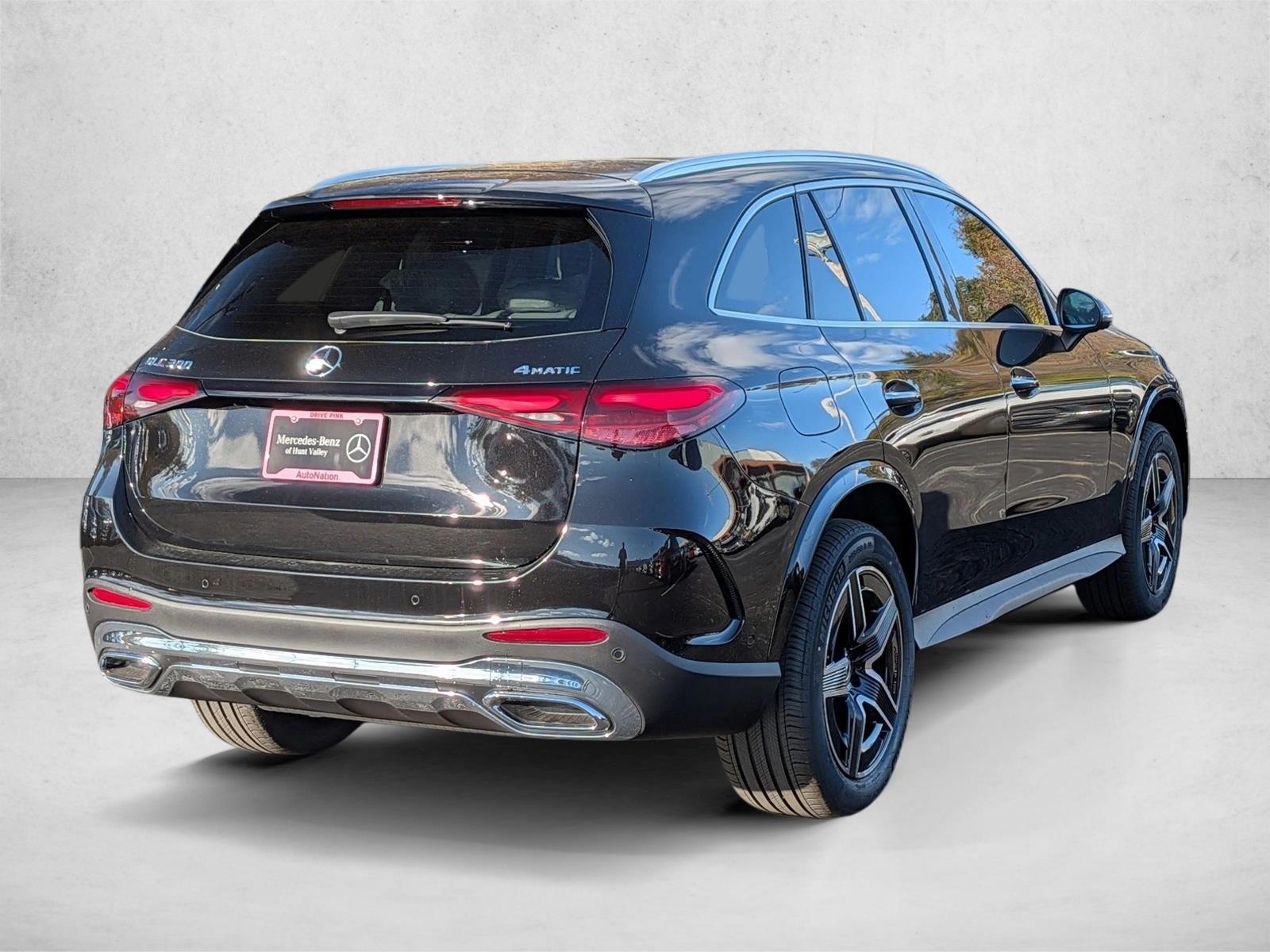 2026 Mercedes Benz GLC 300 4MATIC photo 2