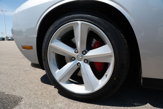 2008 Dodge Challenger SRT8 photo 10