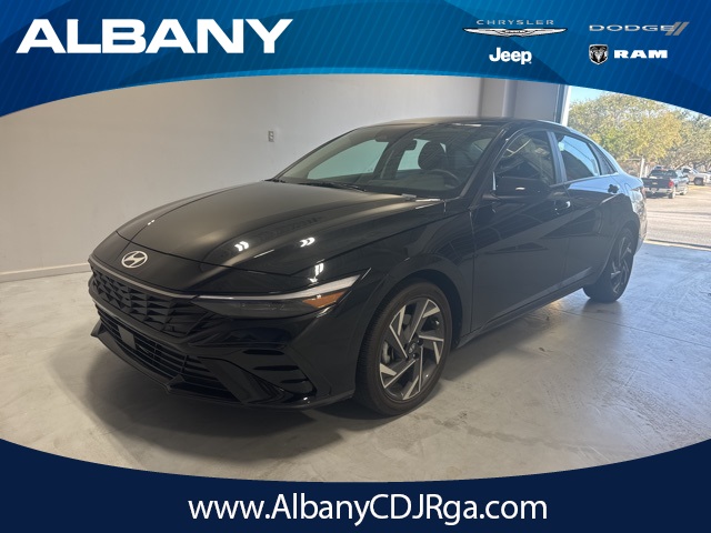 2025 Hyundai Elantra SEL's photo