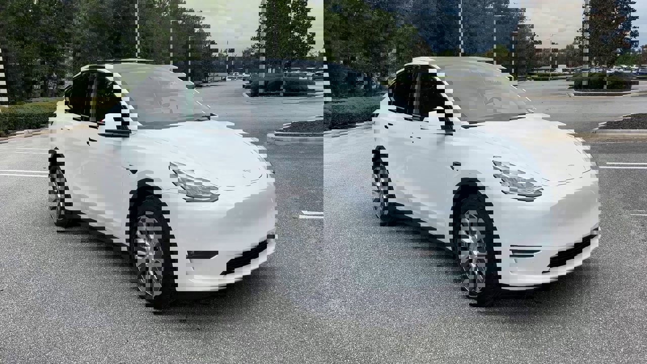 Used 2022 Tesla Model Y Long Range with VIN 7SAYGDEE1NF309501 for sale in Northfield, Minnesota