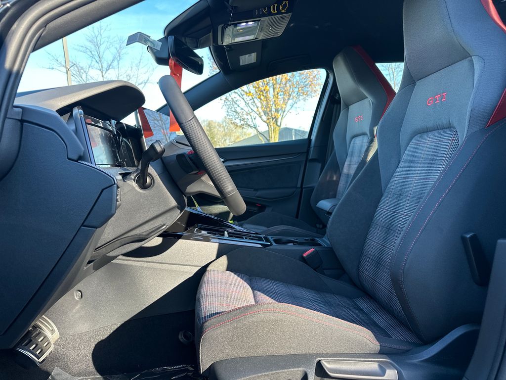 2026 Volkswagen Golf GTI S photo 3