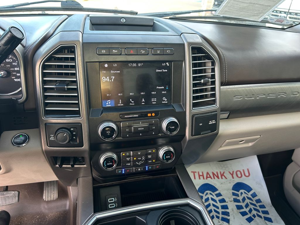 2019 Ford F-350 Limited photo 11