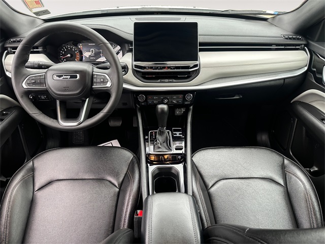 2024 Jeep Compass Limited photo 9