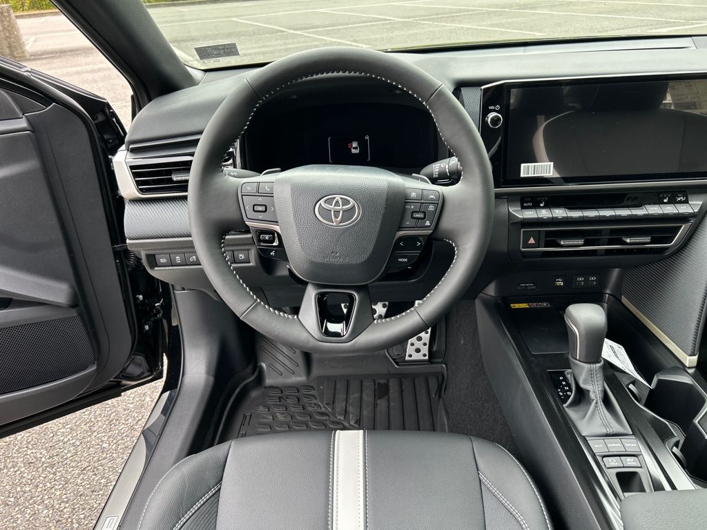 2026 Toyota Camry SE photo 13