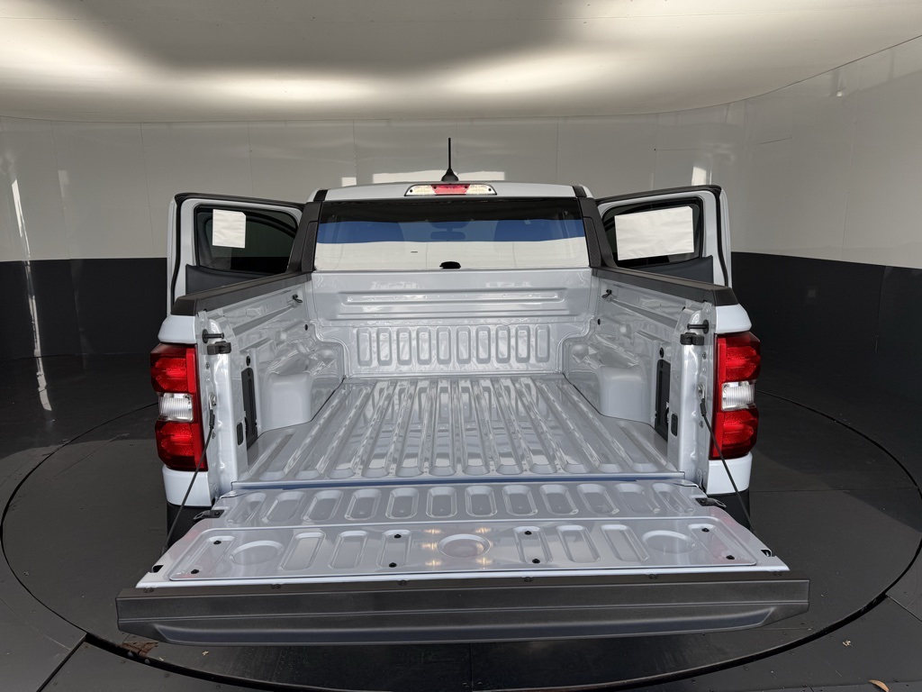 2025 Ford Maverick XL photo 3