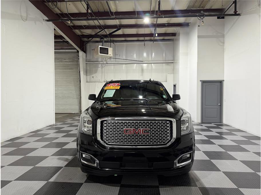 2016 Gmc Yukon Denali photo 2