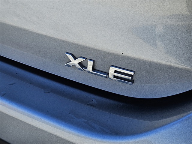 2021 Toyota Highlander Hybrid XLE photo 13
