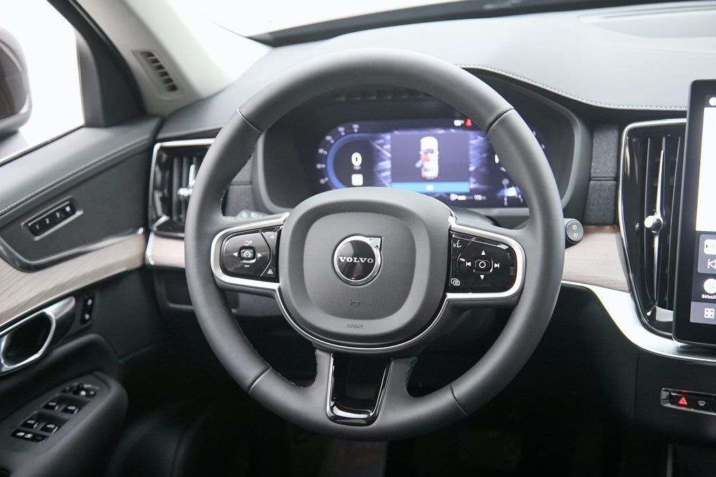 2025 VOLVO XC90 - Image 25