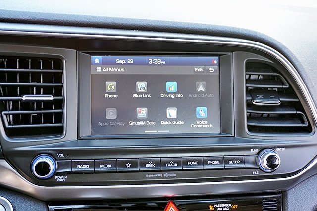 2020 Hyundai Elantra Value Edition photo 24