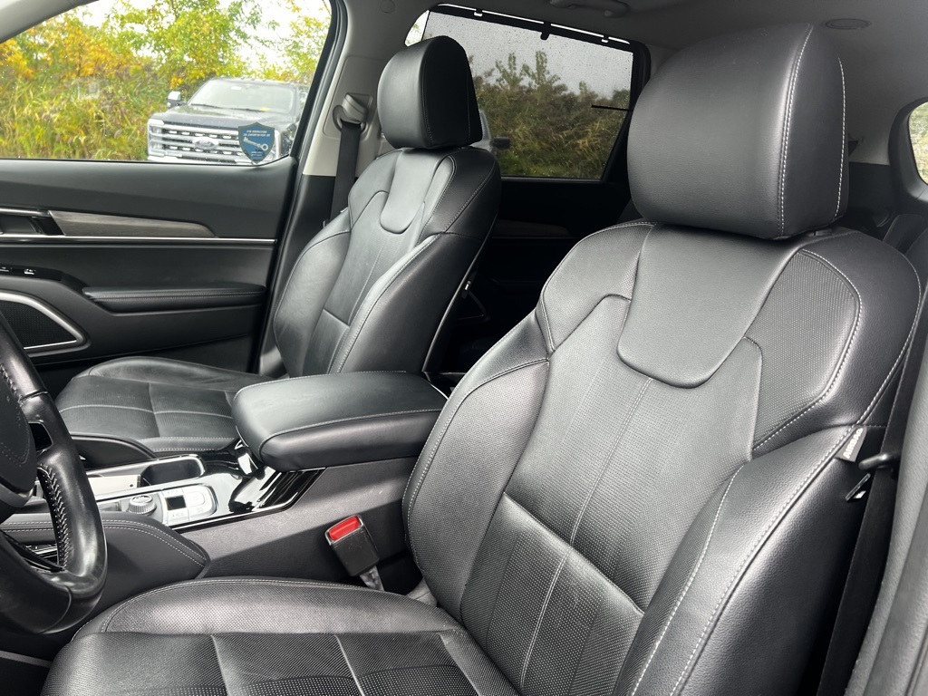 2022 Kia Telluride EX photo 4