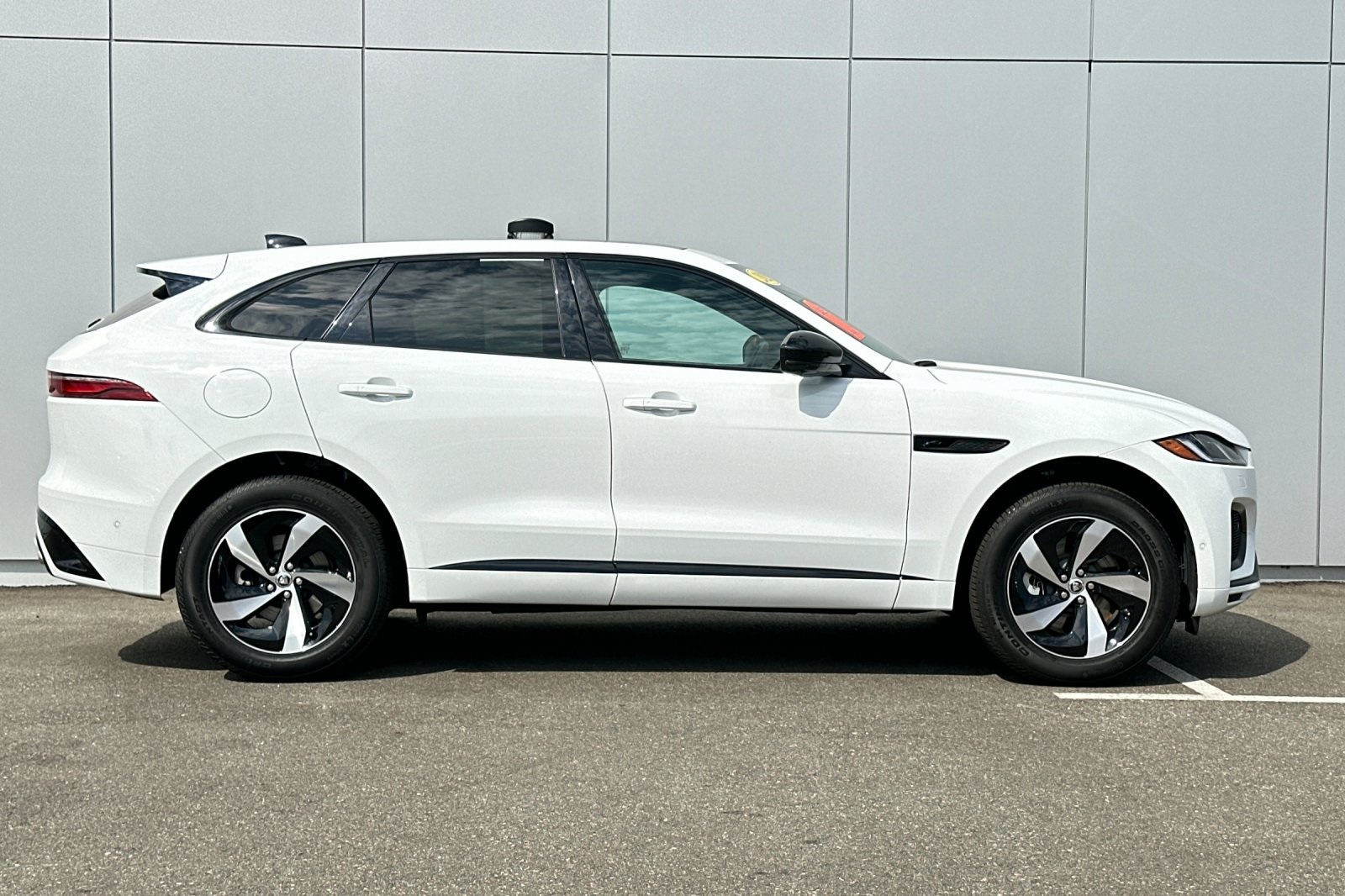 2025 Jaguar F-PACE P400 R-Dynamic S photo 5
