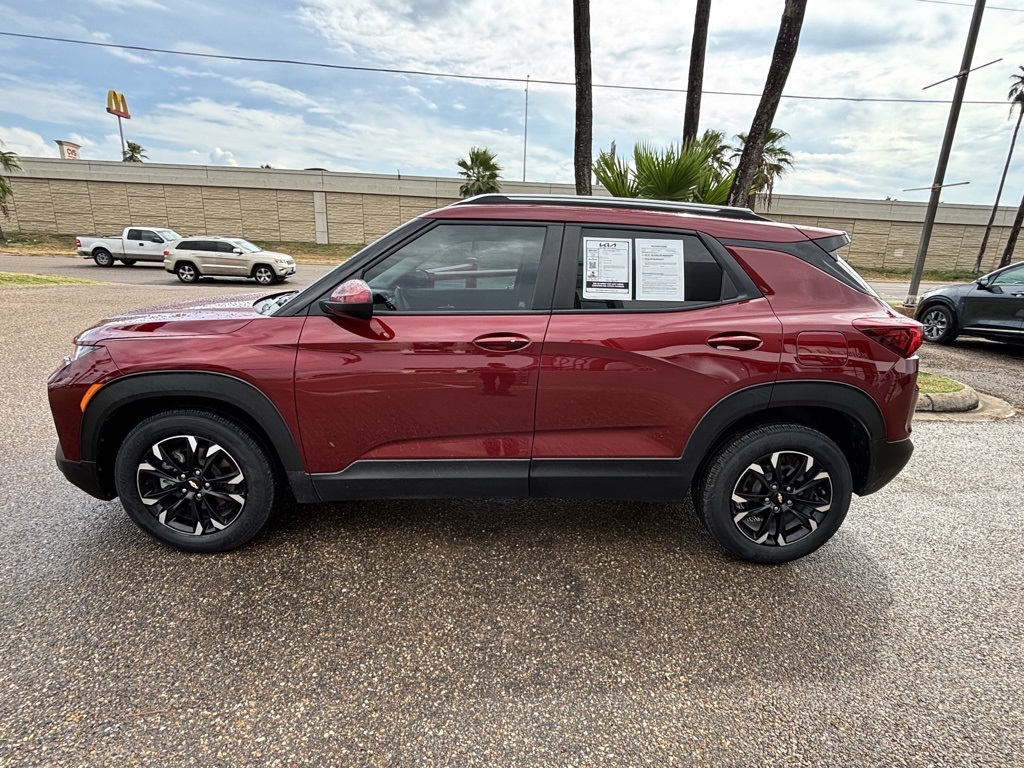 2023 Chevrolet Trailblazer LT photo 2