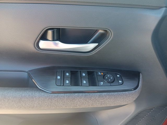 2026 Nissan Kicks SV photo 8