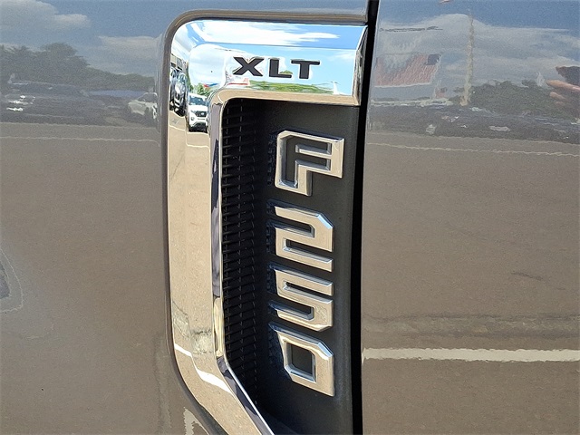2022 Ford F-250 XLT photo 24