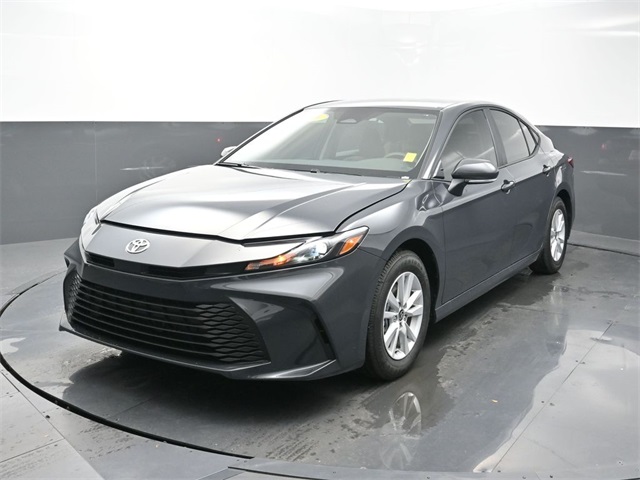 2026 Toyota Camry LE's photo