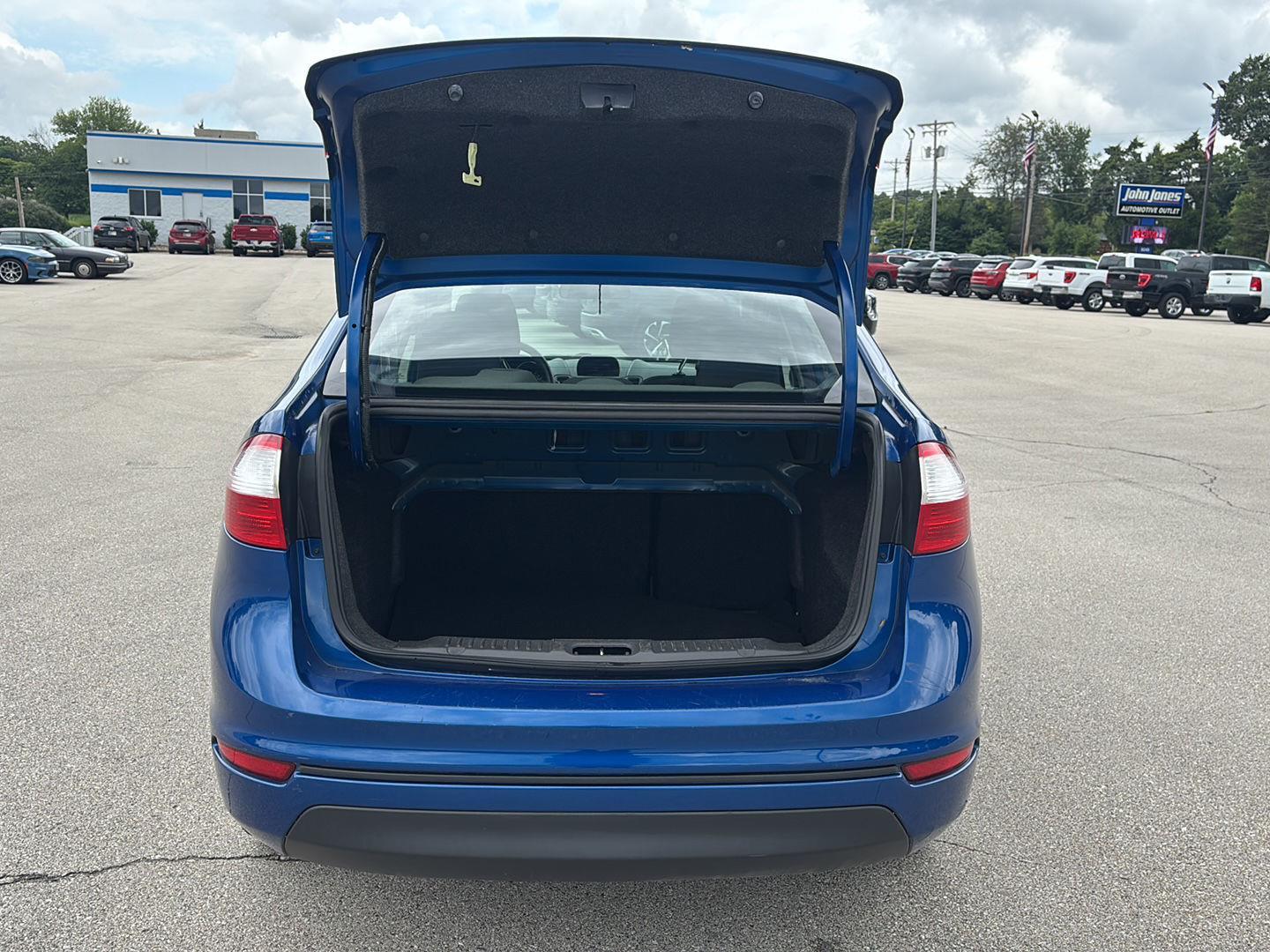 2019 Ford Fiesta SE photo 9