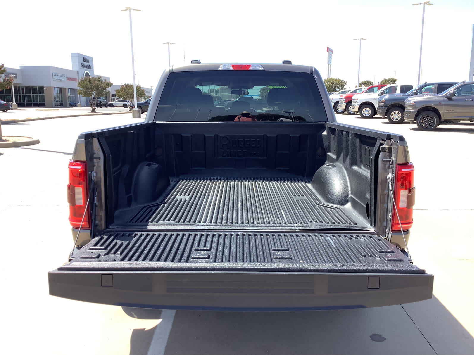 2023 Ford F-150 XLT photo 8