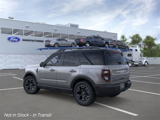 2025 Ford Bronco Sport Outer Banks photo 4