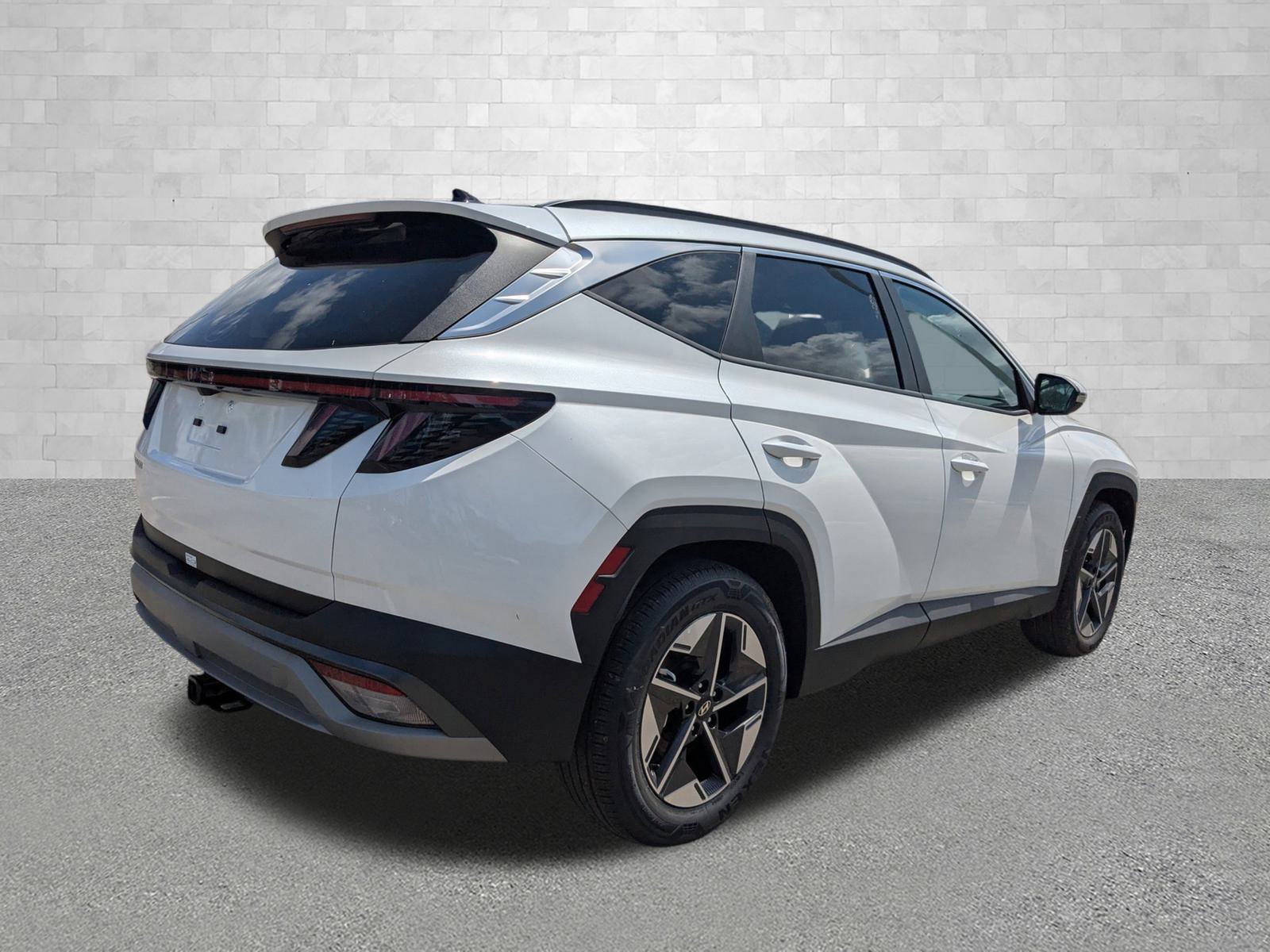 2025 Hyundai Tucson SEL Convenience photo 2