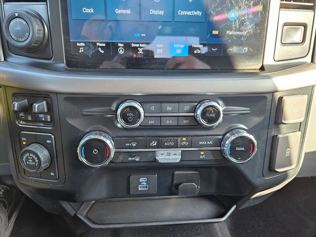2024 Ford F-150 XLT photo 13