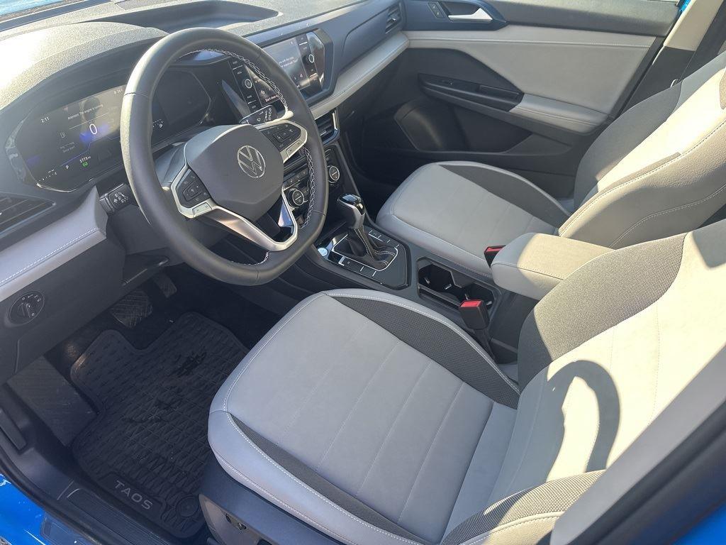2024 Volkswagen Taos SE photo 5