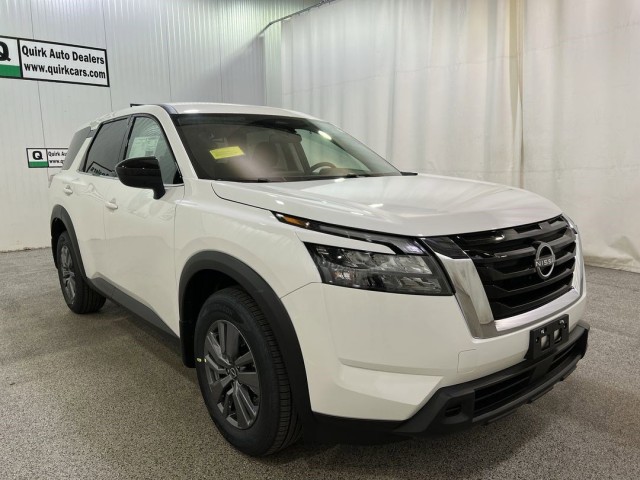 2025 Nissan Pathfinder S