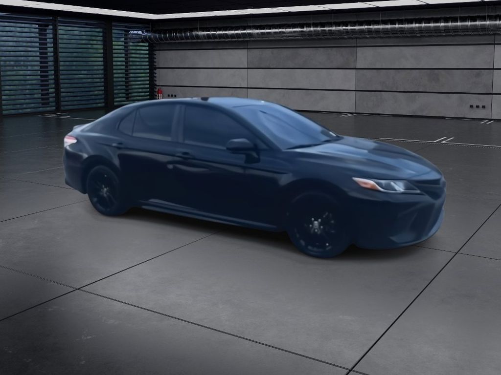 2020 Toyota Camry SE photo 4