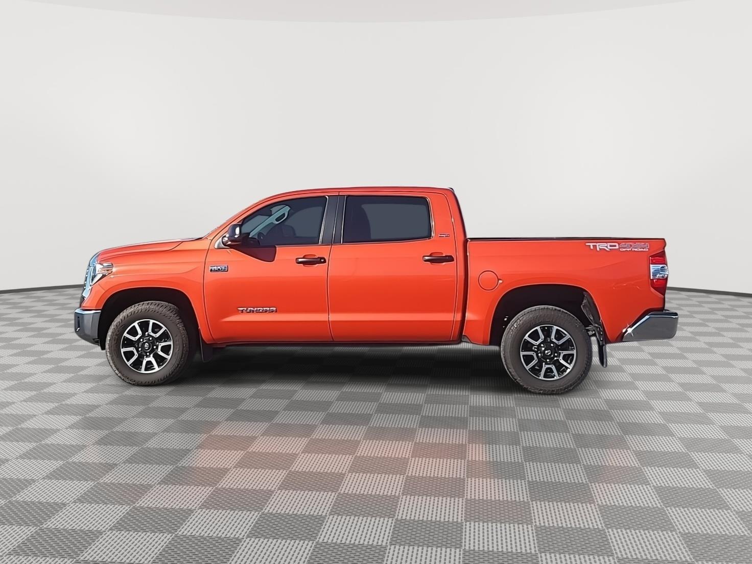 2018 Toyota Tundra SR5 photo 2