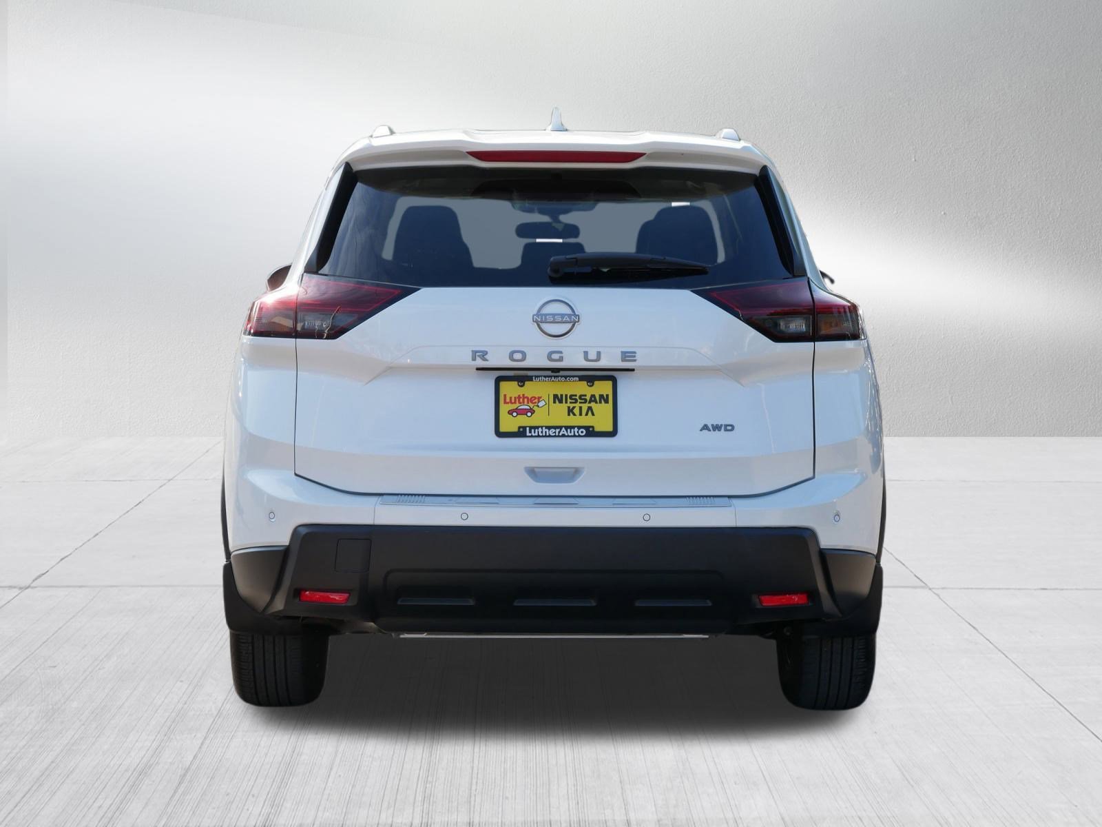 2025 Nissan Rogue SV photo 4